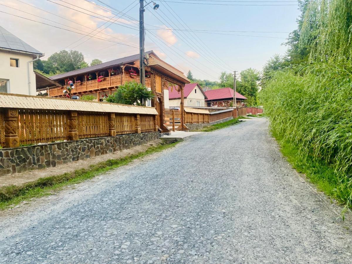 Floare De Maramures 1 Vadu Izei Exteriér fotografie
