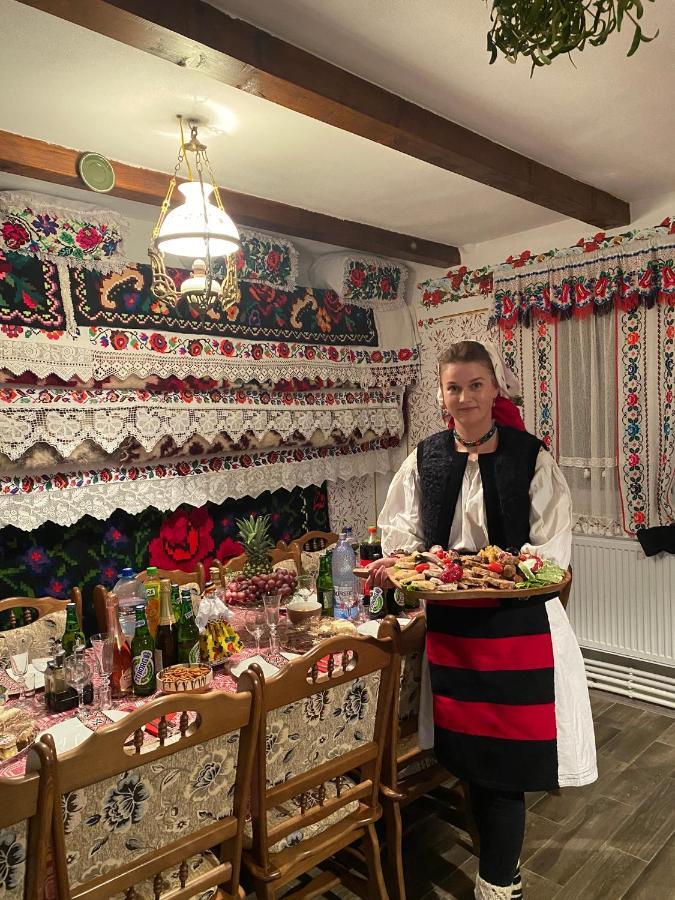 Floare De Maramures 1 Vadu Izei Exteriér fotografie